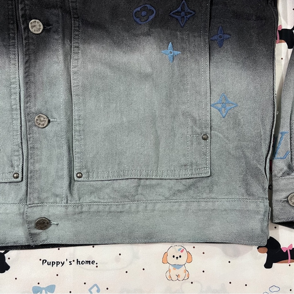 Louis Vuitton 24SS Collection Gradient Monogram
Denim Jacket - Picture 5 of 11